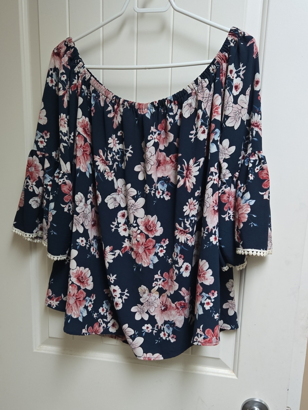 CURE Woman's Plus Sise 2x Navy Floral Off-Shoulder Blouse with Pink Rose Print
